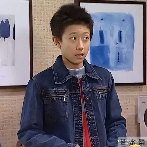 被"发腮"的张一山惊艳,33岁终于长开,网友:杨紫得避嫌了