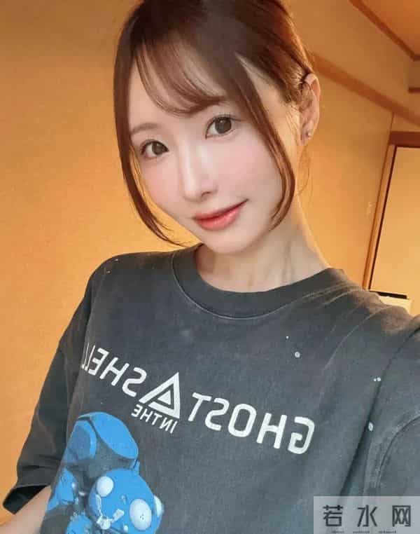 90后人气女神!出道即巅峰,绝对Top存在