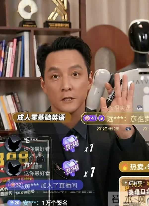 吴彦祖晒47岁老婆素颜合照，惊呆网友！男方曾称近10年没夫妻同房