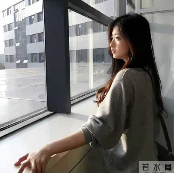 女演员的气质很重要,40岁童瑶与42岁蒋欣站一起对比很明显