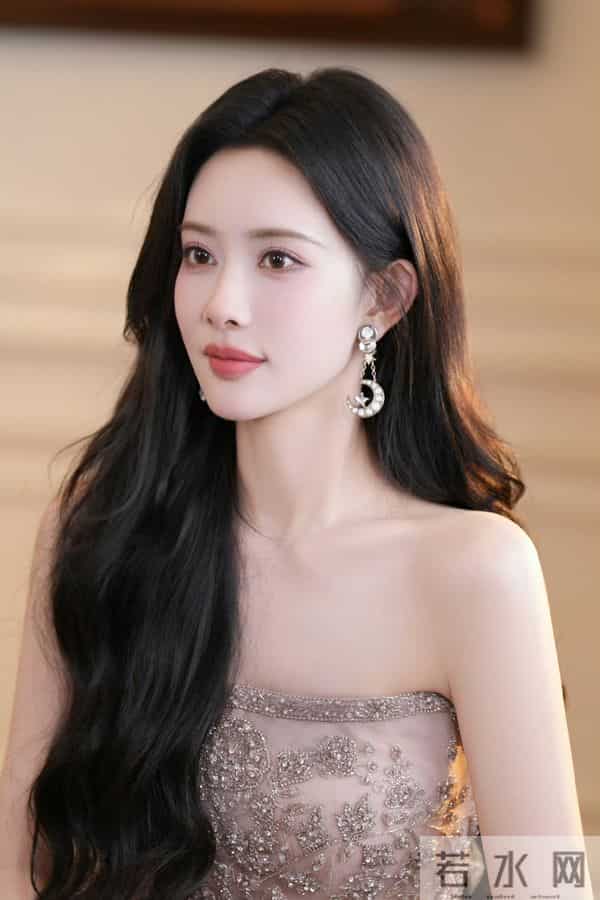 11.6娱乐瓜：杨紫 易烊千玺 李现 迪丽热巴 孟子义 罗云熙 丁禹兮 韩东君