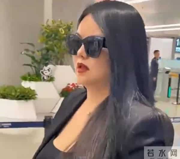 被全网模仿后,李湘坐不住了,深夜发照找回面子