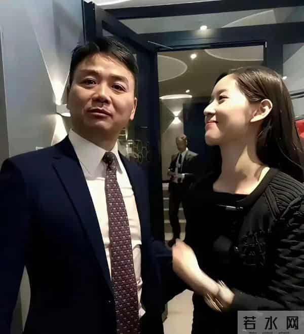 APEC会议上,章泽天面相大变:当一个女人对爱情祛魅,她就进化了