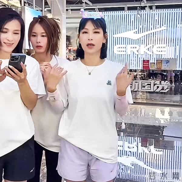 瑾汐父母又一个新举动把评论区都关闭,回应三姐妹感情很好别乱想