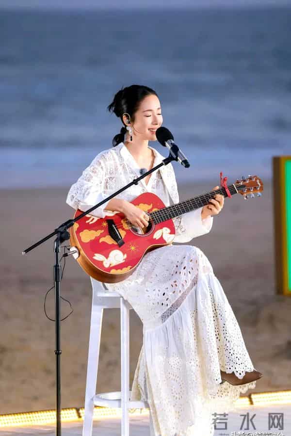 39岁隐婚,42岁离婚,婚姻真的不适合她!