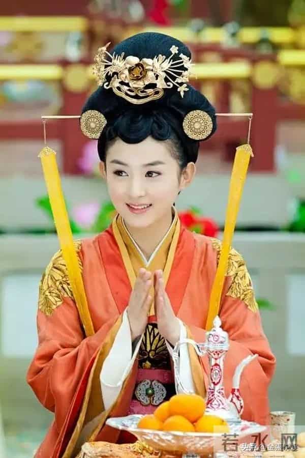 暂别荧幕4个月,赵丽颖宣布喜讯,给内娱的女演员们提了个醒