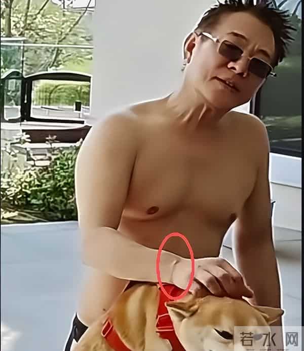 李连杰脱光上衣自证清白后,有网红提出质疑,吃的什么神丹妙药?