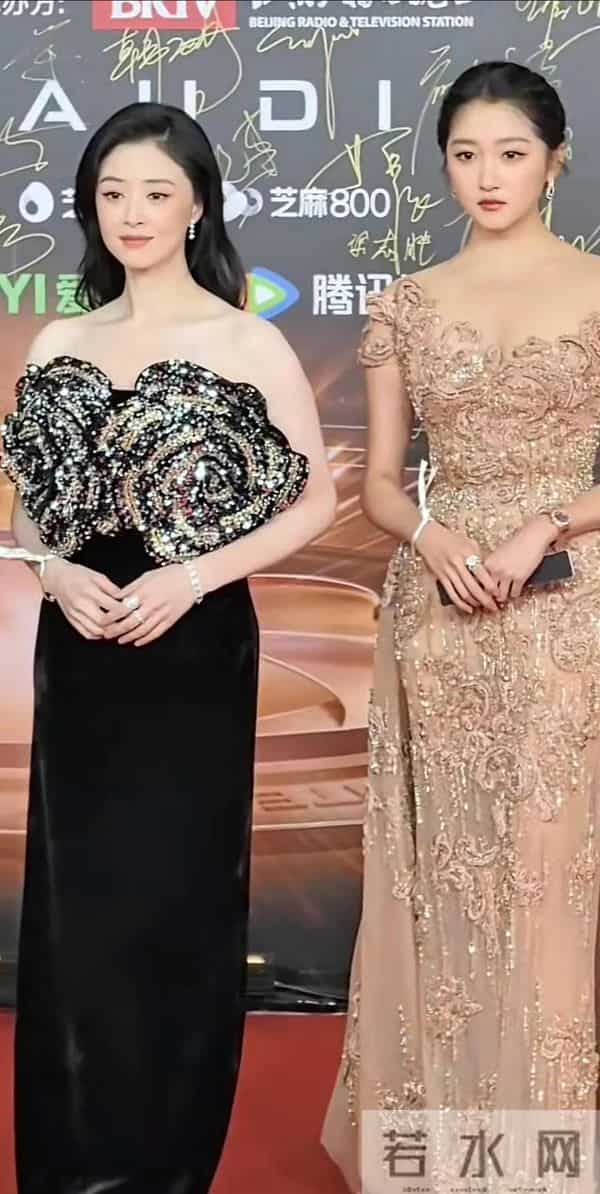 面相全变了!再看42岁蒋欣和43岁孙俪,才明白两人“差别”在哪里