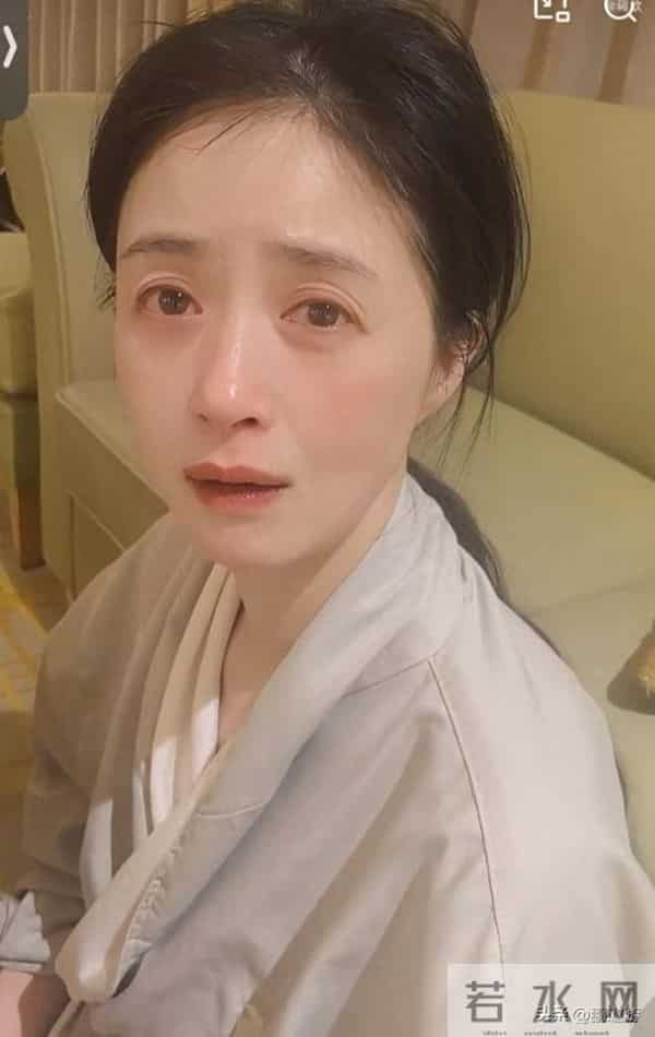 钱再多有什么用?42岁暴瘦脱相崩溃大哭的蒋欣,给所有人提了个醒