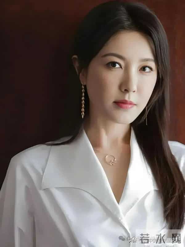 白月光女神:曾黎