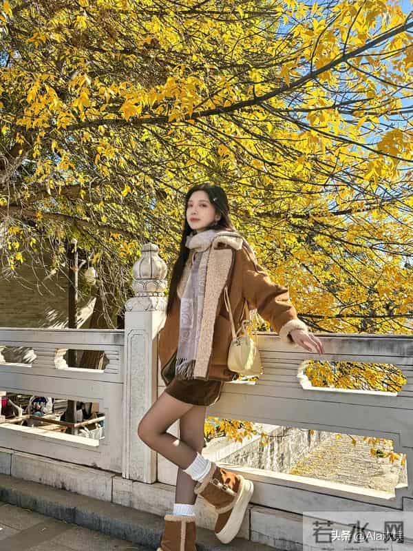 肖雨 黑丝美腿 深秋氛围感满满