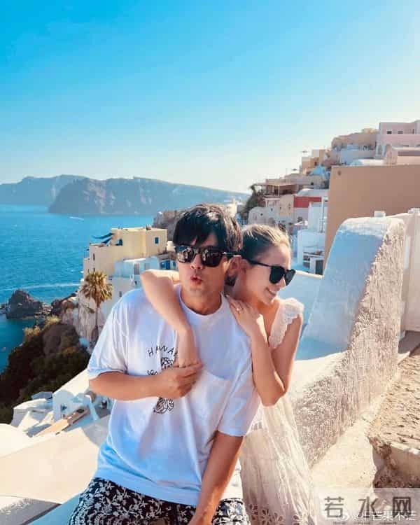 周杰伦纪念出道25周年发长文,昆凌回复:你忘了写,话也变多了些