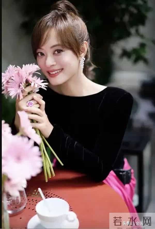 钱再多有什么用？43岁孙俪如今的现状，给所有40岁以上女性提了醒