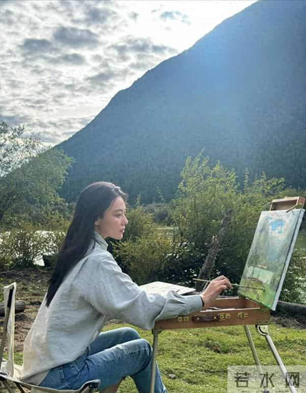 张馨予晒出家居生活，凭一院子就圈粉无数，网友：一看就不是摆拍