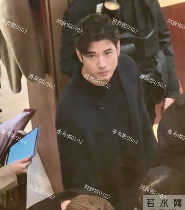 阿sa蔡卓妍本人没有网上夸的那么年轻,脸有点肿整感明显不够自然