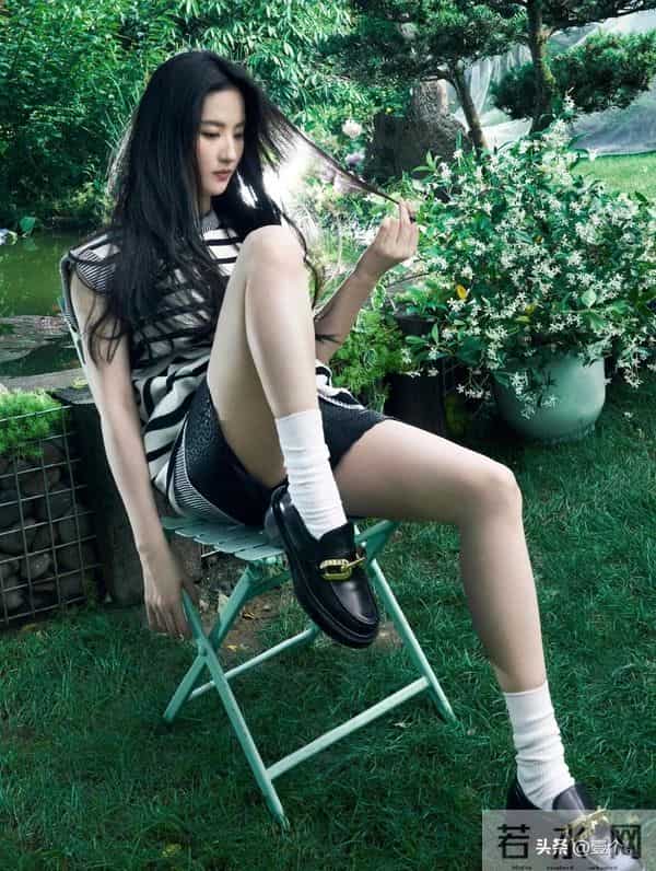 刘亦菲的美是红玫瑰与白月光的和解