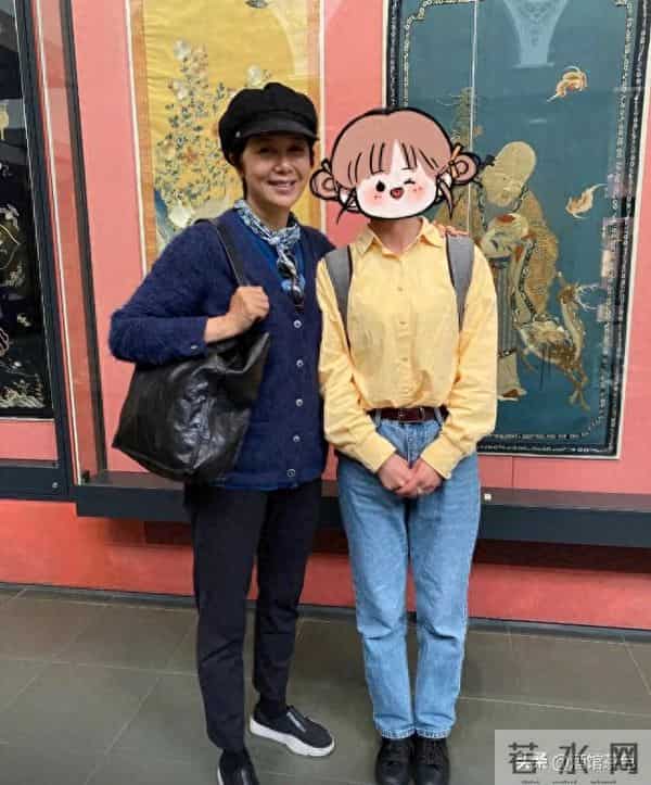 演员蒋雯丽现状:定居英国,59岁又瘦又老,网友:一代女神也老了