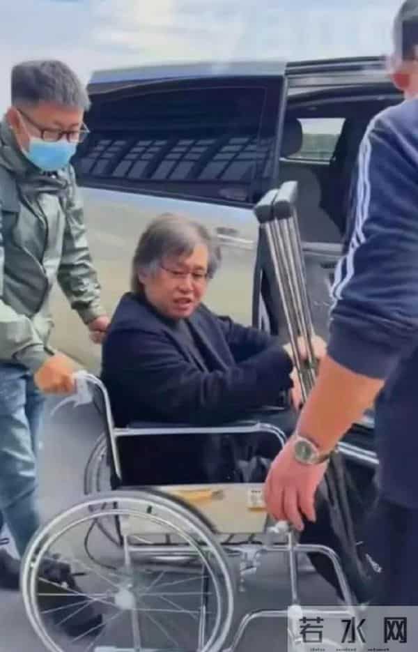 走好不送!官媒点名,郑智化清空账号想退圈,终被"连滚带爬"反噬