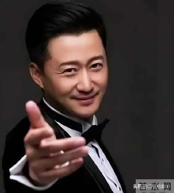吴京深夜发文，短短4个字就让网友炸开了锅，担心的事还是发生了