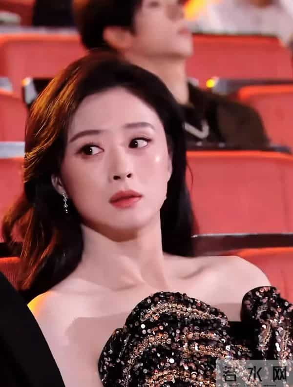 面相全变了!再看42岁蒋欣和43岁孙俪,才明白两人“差别”在哪里