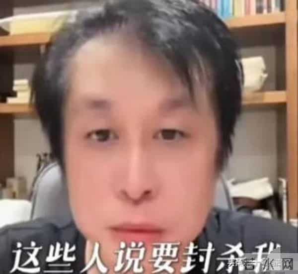央媒三问直扎人心!“连滚带爬”的郑智化清空微博,这一次他走了