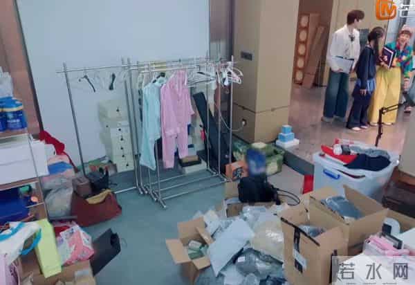 欧阳妮妮杭州定居,250平房堆满货品和婴儿用品,老公带娃不赚钱