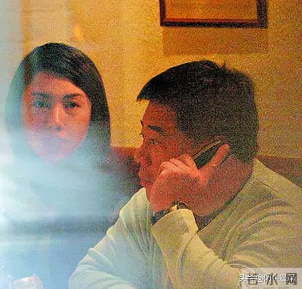 黎姿:嫁给大15岁的残疾富豪,一家5口3人残疾,风光背后有辛酸