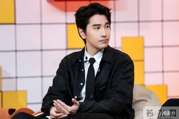 官媒点名秦雯没几天,令人担心的事接连发生,遭殃的何止冯绍峰