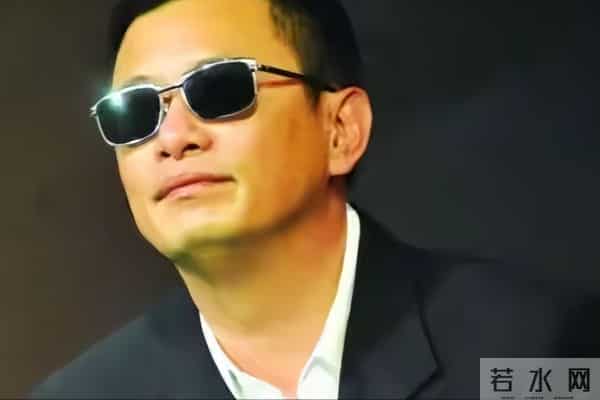 陪睡陪玩只是冰山一角!袭警、集体嫖娼、舔手指,各个离谱且意外