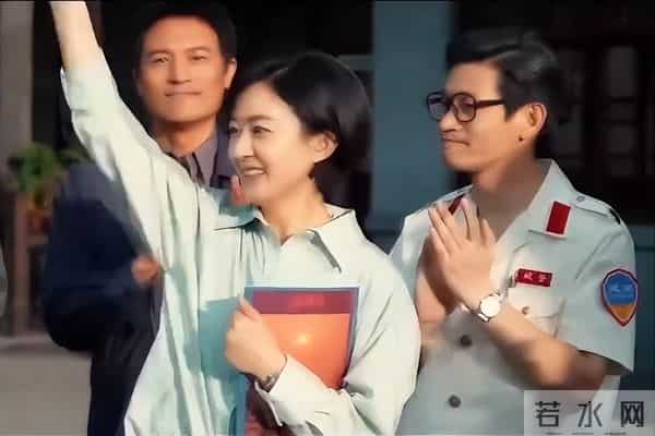 央视多次点名赵丽颖,释放三个信号