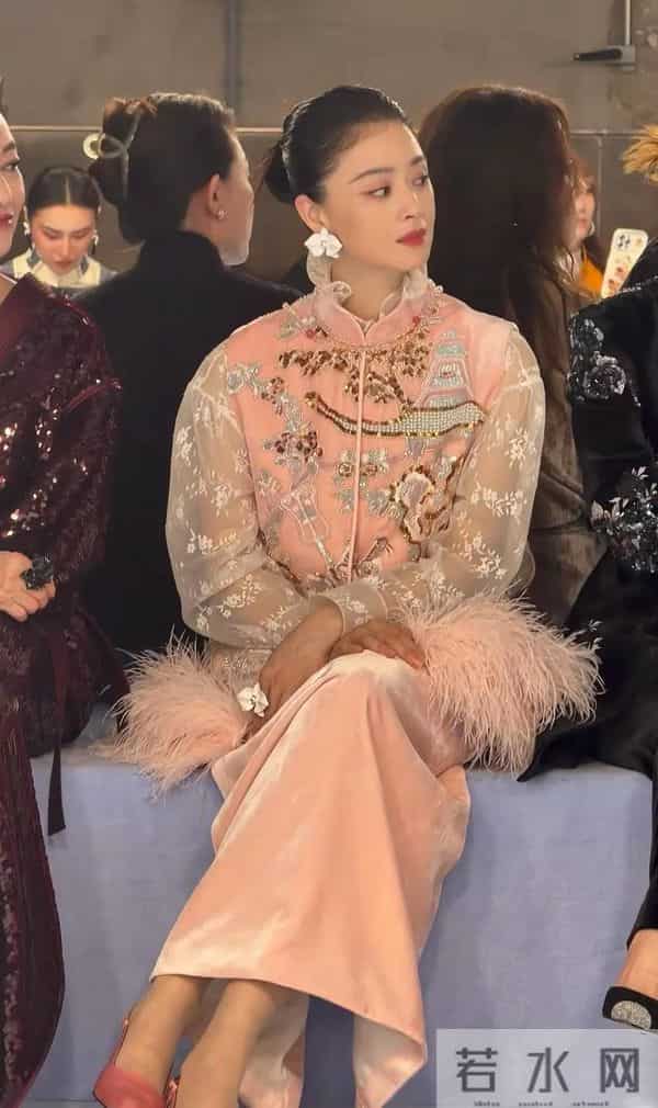 面相全变了!再看42岁蒋欣和43岁孙俪,才明白两人“差别”在哪里