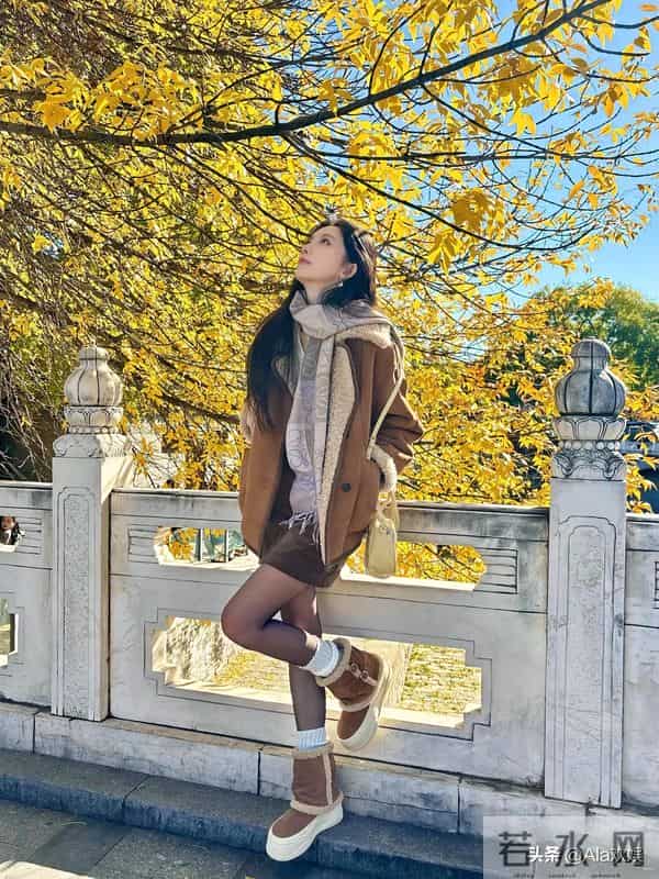 肖雨 黑丝美腿 深秋氛围感满满