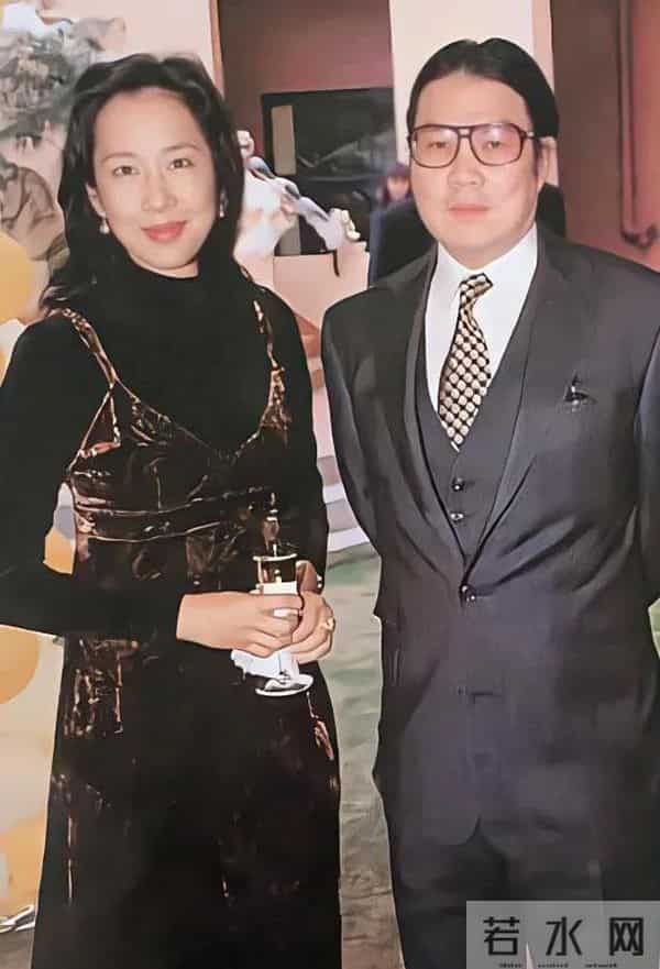 郭晶晶也没想到，79岁公公霍震霆再破天花板，让整个豪门圈沉默了