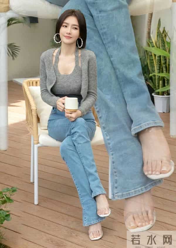 秦岚的小撅撅，终于知道古人说的风韵犹存是什么意思了