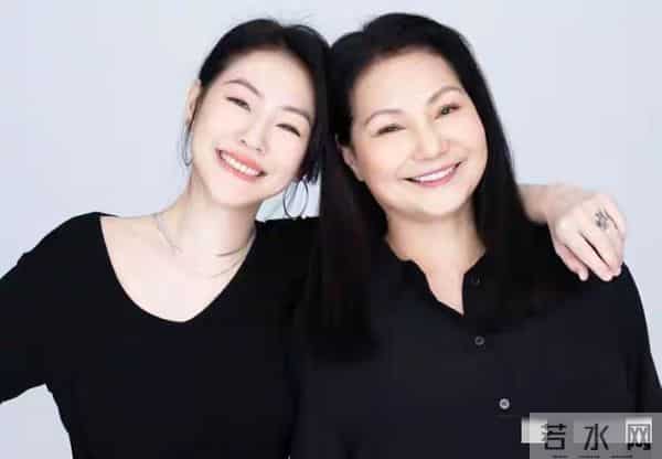 小S女儿曝心疼具俊晔后,小玥儿出手了 一个细节暴露与张兰的关系