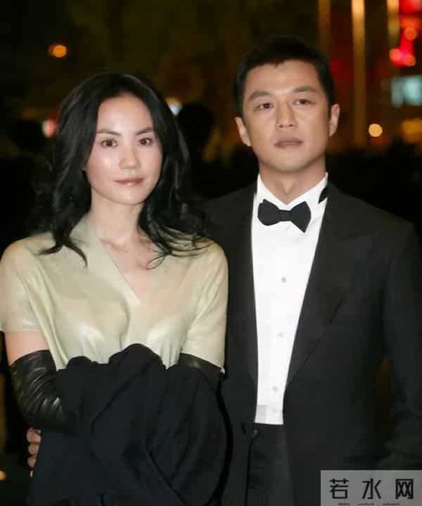 王菲也没想到,“被曝同居”的28岁女儿窦靖童,会走上她的来时路