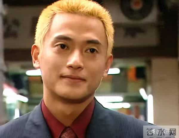 58岁TVB演员成单亲爸爸,名声坏了无戏可拍,靠卖豪宅卖饭为生