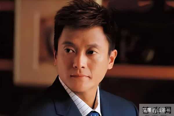 58岁TVB演员成单亲爸爸,名声坏了无戏可拍,靠卖豪宅卖饭为生