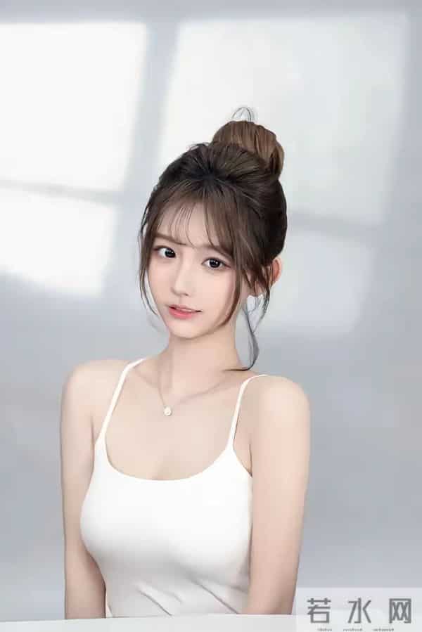 张雅倩，白色吊带写真，诱惑到我了