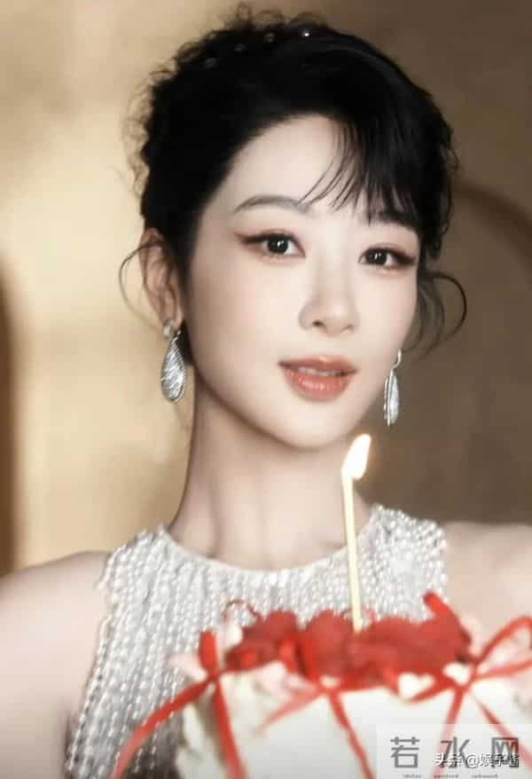 杨紫生日,人情世故,江湖地位,在她身上体现得淋漓尽致