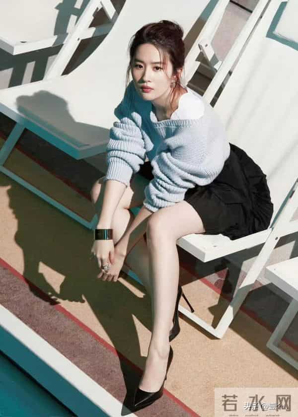 刘亦菲的美是红玫瑰与白月光的和解