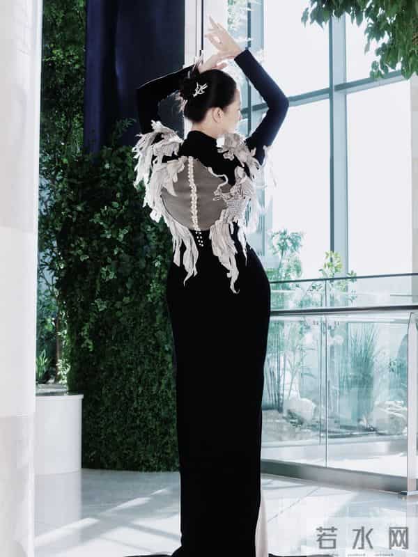 中国模特第一人！ 沈阳姑娘曲迪娜荣获亚洲模特盛典“明星模特奖”