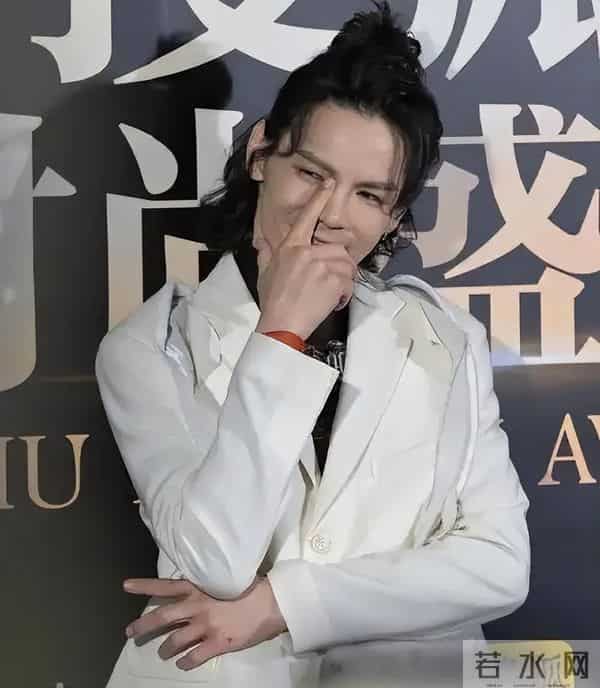 向太揭秘儿子欠债内幕！何超琼亲自向她道歉，向佐人傻被骗很多钱