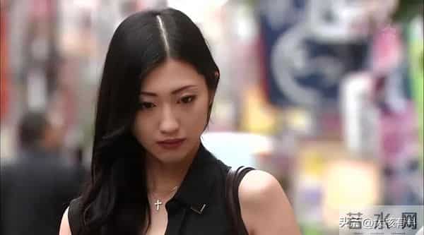 日本性感女王坛蜜:身材火辣拍全裸写真,用大尺度私照为自己拉票