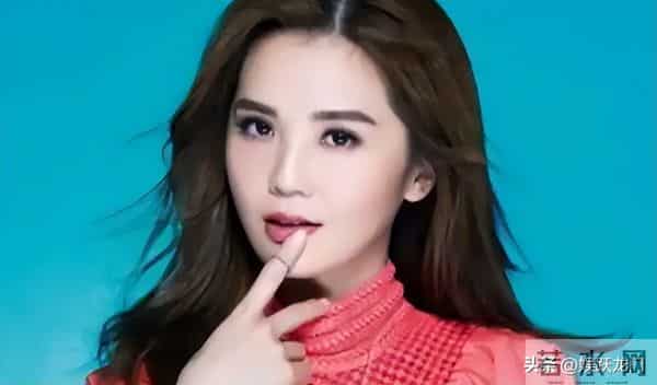 43岁阿Sa恋情曝光，竟然是比自己小10岁的健身教练，不少网友担心