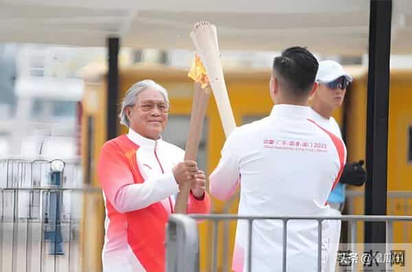 郭晶晶也没想到,79岁公公霍震霆再破天花板,让豪门圈集体沉默了