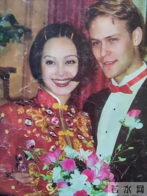 刘晓庆问宁静：有没有后悔的恋爱？宁静：他有女朋友，我转身就走