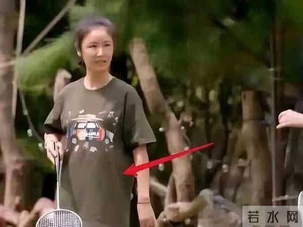 47岁林心如老到认不出！面部松弛憔悴沧桑，素颜打扮似农村大妈