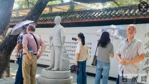 陈宝仓墓地曝光,墓前状况令人意外,与吴石、朱枫墓截然不同