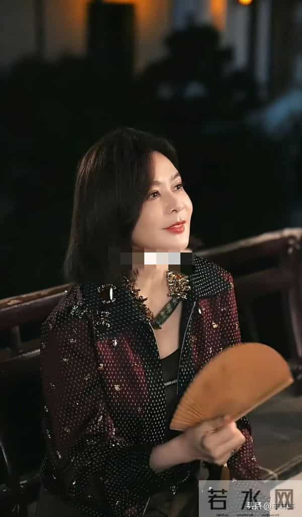 63岁关之琳染发新造型减龄又高级，美得像39，真的是岁月不败美人